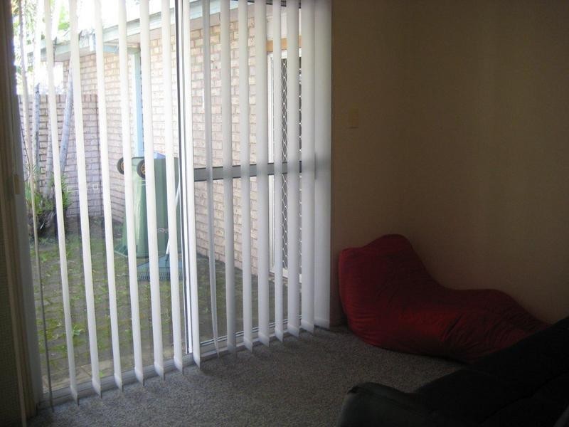 6 Jannie Court, Labrador QLD 4215