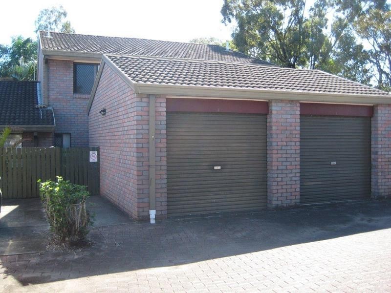 145 Government Road, Labrador QLD 4215