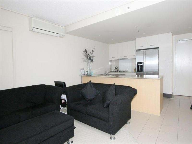 105 Scarborough Street, Southport QLD 4215