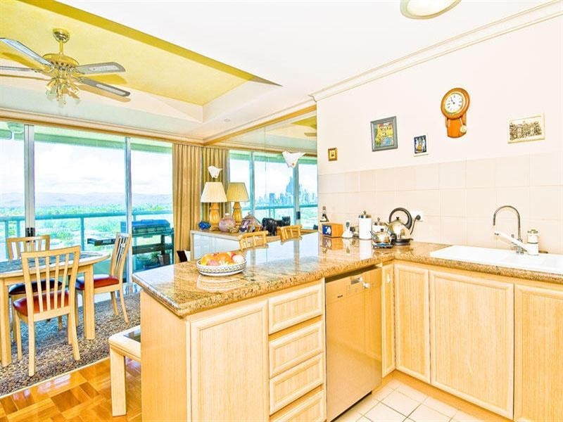 A17-2 Rivage Royale 75 Brighton Parade, Southport QLD 4215