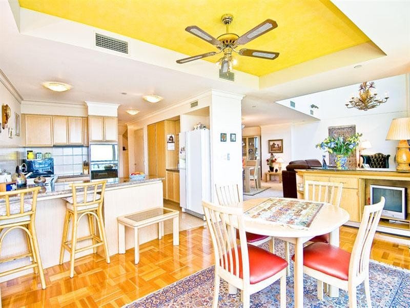 A17-2 Rivage Royale 75 Brighton Parade, Southport QLD 4215