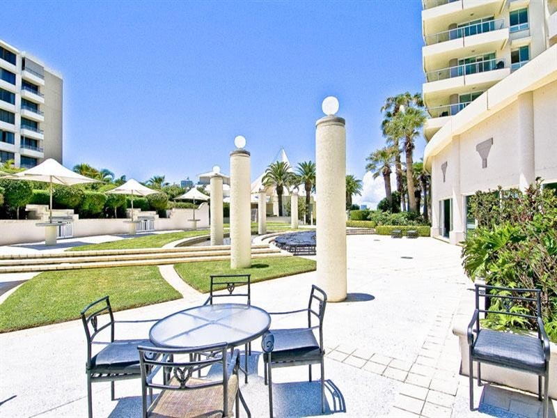 A17-2 Rivage Royale 75 Brighton Parade, Southport QLD 4215