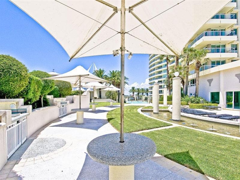 A17-2 Rivage Royale 75 Brighton Parade, Southport QLD 4215