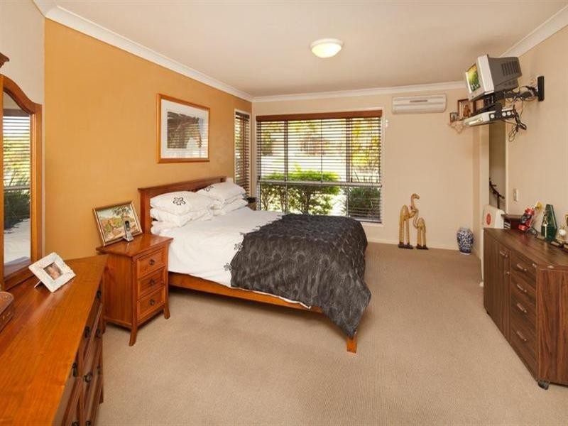 2 Tewantin Close, Parkwood QLD 4214