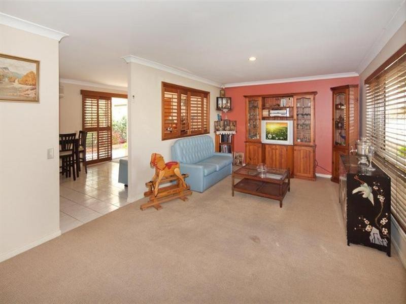 2 Tewantin Close, Parkwood QLD 4214