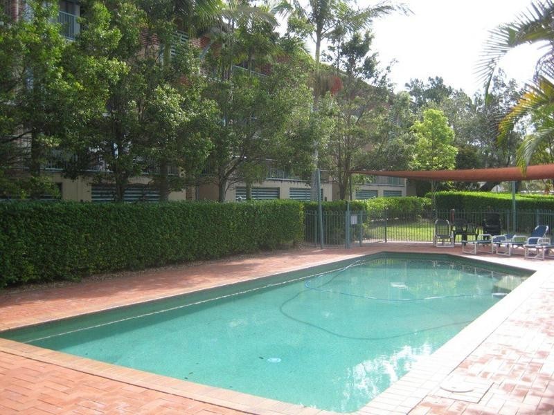 45 Pohlman Street, Southport QLD 4215