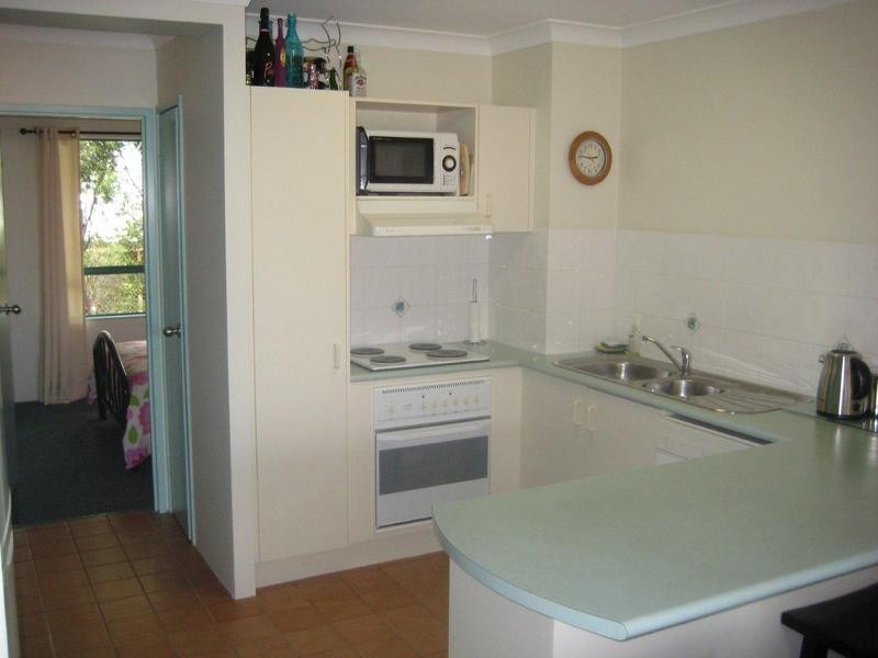 45 Pohlman Street, Southport QLD 4215