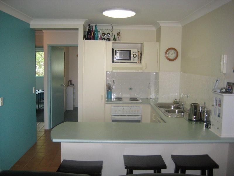 45 Pohlman Street, Southport QLD 4215