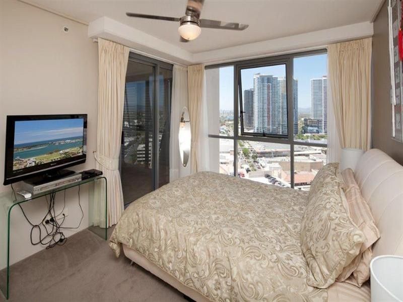 105 Scarborough Street, Southport QLD 4215