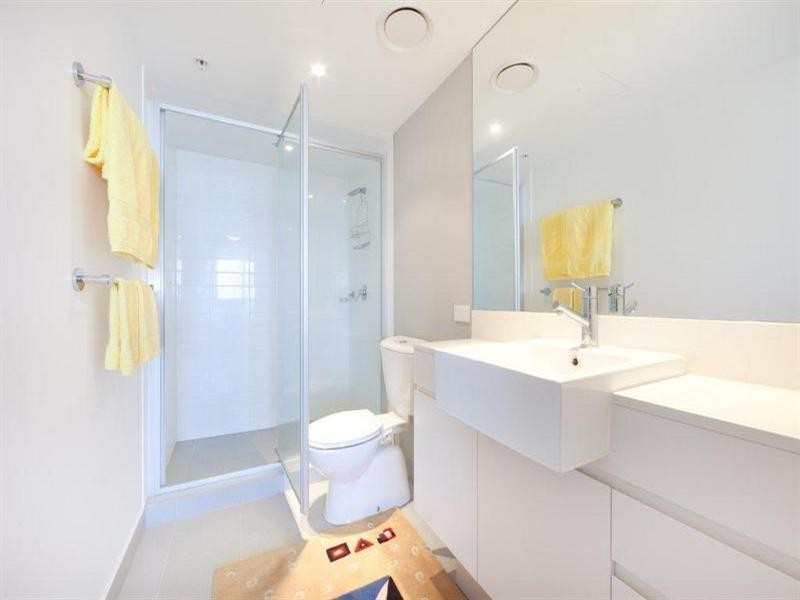 5 Lawson Street, Southport QLD 4215