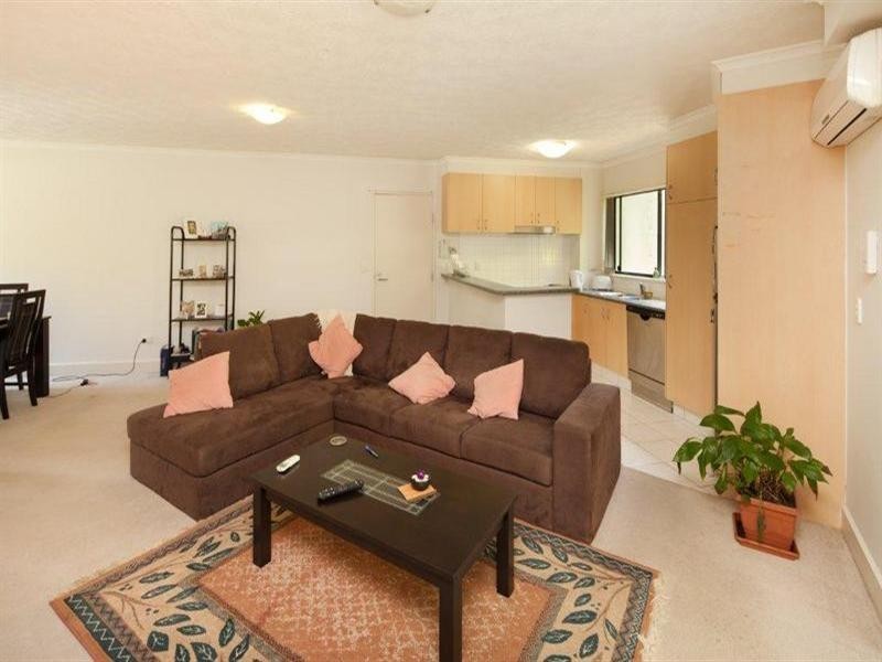 138 High Street, Southport QLD 4215