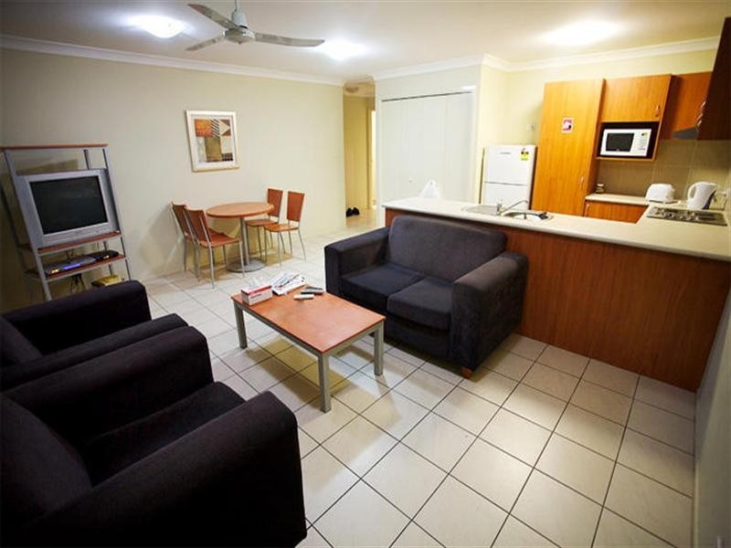 37 Metro On Central 7 Brown Street, Labrador QLD 4215