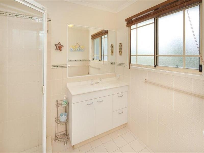 180 Topaz Grove Queen Street, Southport QLD 4215