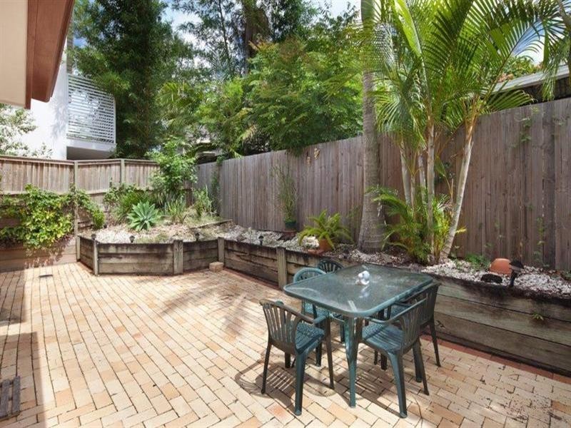 180 Topaz Grove Queen Street, Southport QLD 4215