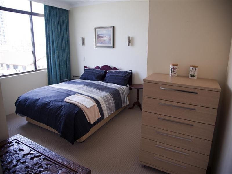 65 Bauer Street, Southport QLD 4215