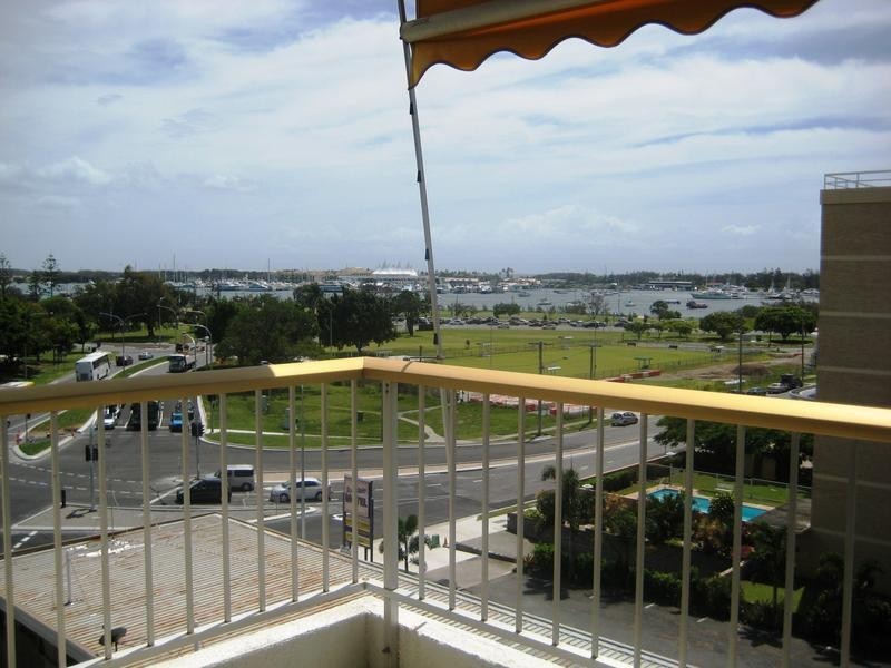 65 Bauer Street, Southport QLD 4215