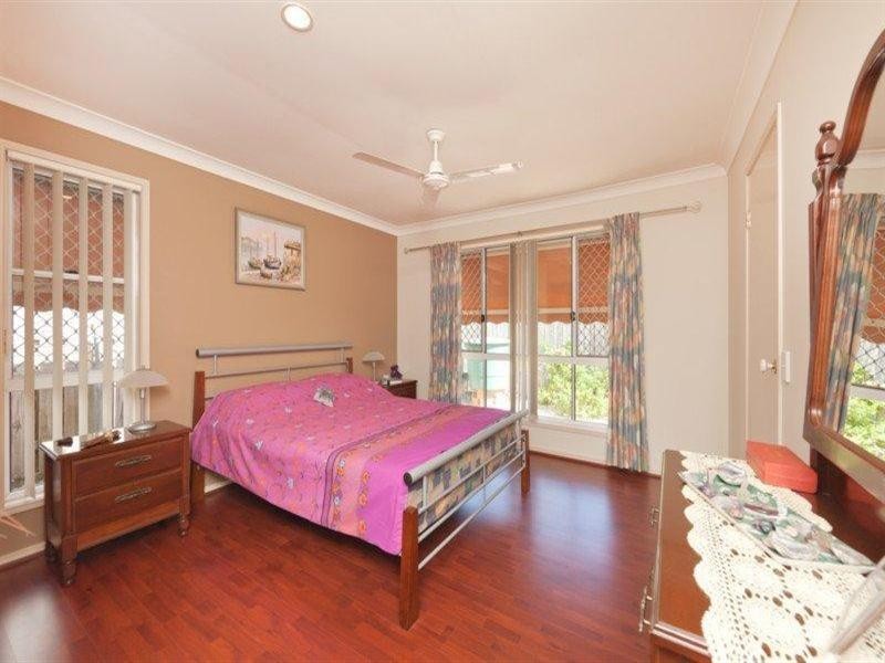 60 Marble Arch Place, Arundel QLD 4214