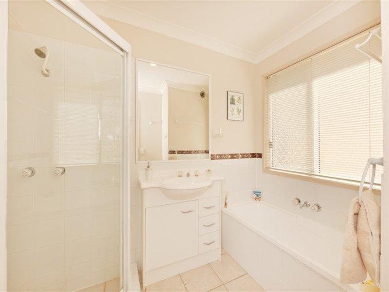 60 Marble Arch Place, Arundel QLD 4214