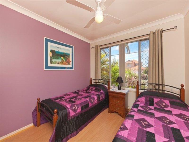 60 Marble Arch Place, Arundel QLD 4214