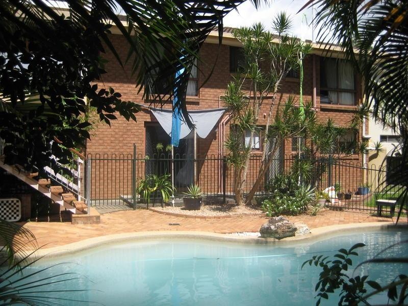 9 Mina Street, Southport QLD 4215