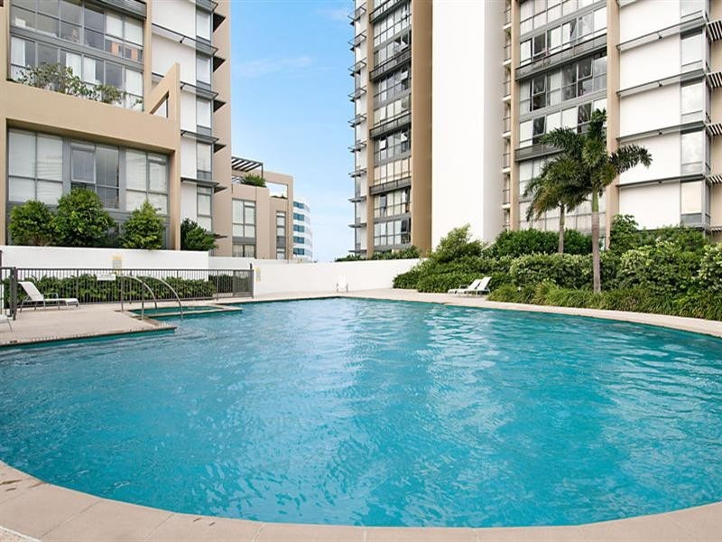 105 Scarborough Street, Southport QLD 4215