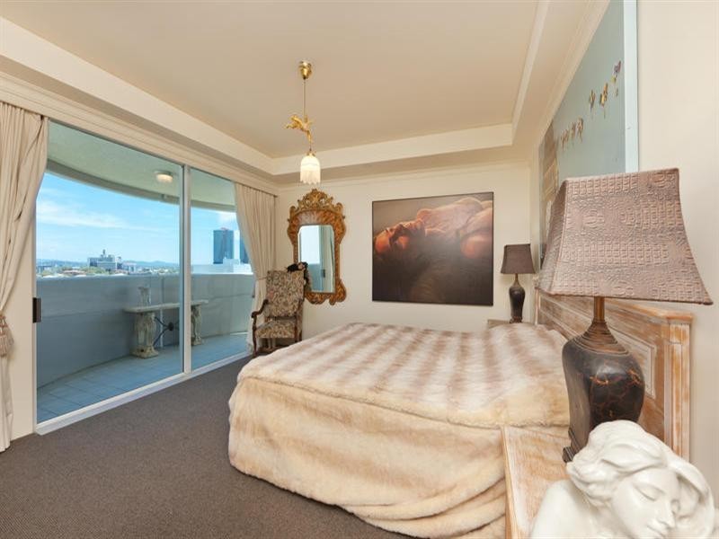 C13-4 75 Brighton Parade, Southport QLD 4215