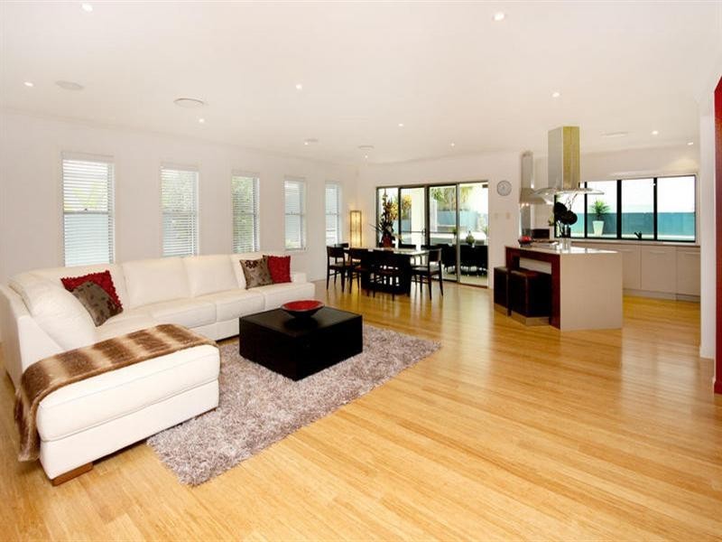 2 Torquay Place, Arundel QLD 4214