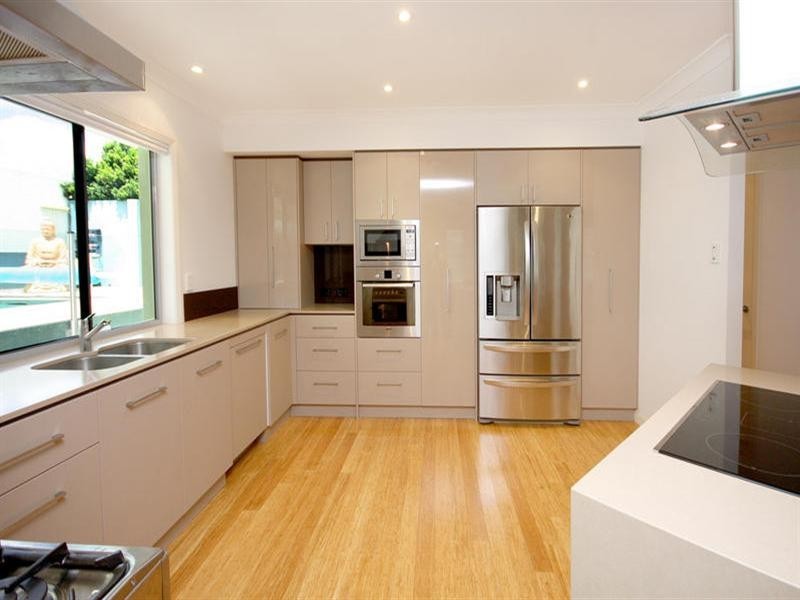 2 Torquay Place, Arundel QLD 4214