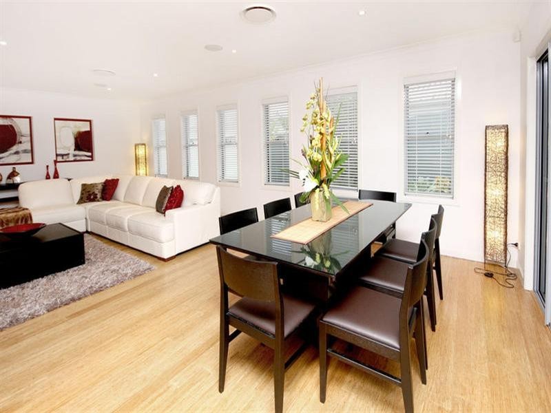 2 Torquay Place, Arundel QLD 4214