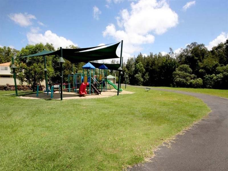 2 Torquay Place, Arundel QLD 4214