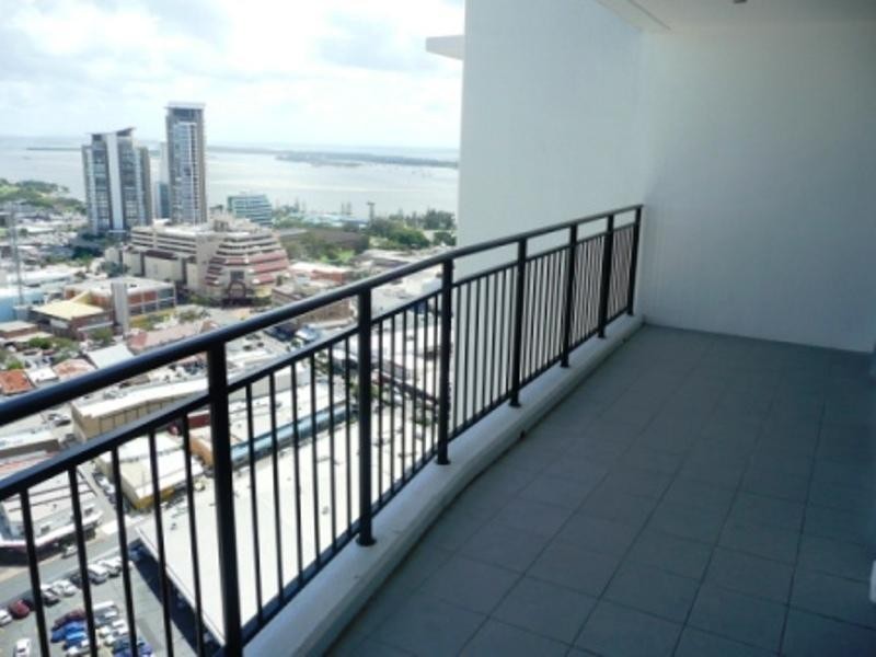 5 Lawson Street, Southport QLD 4215