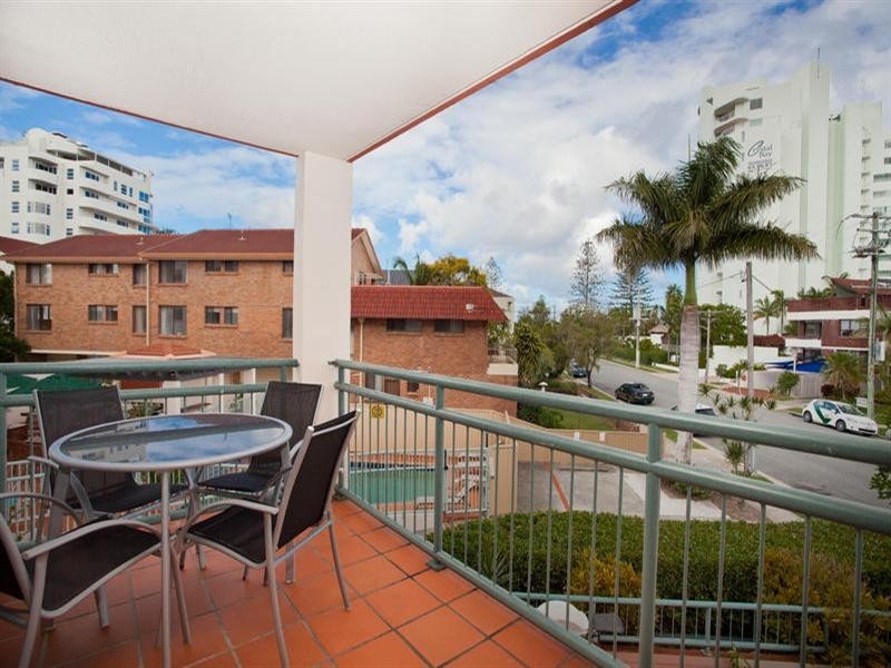 8 7 Robert Street, Labrador QLD 4215