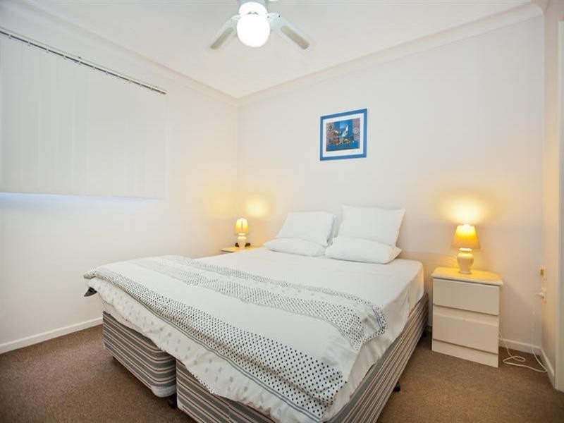 8 7 Robert Street, Labrador QLD 4215