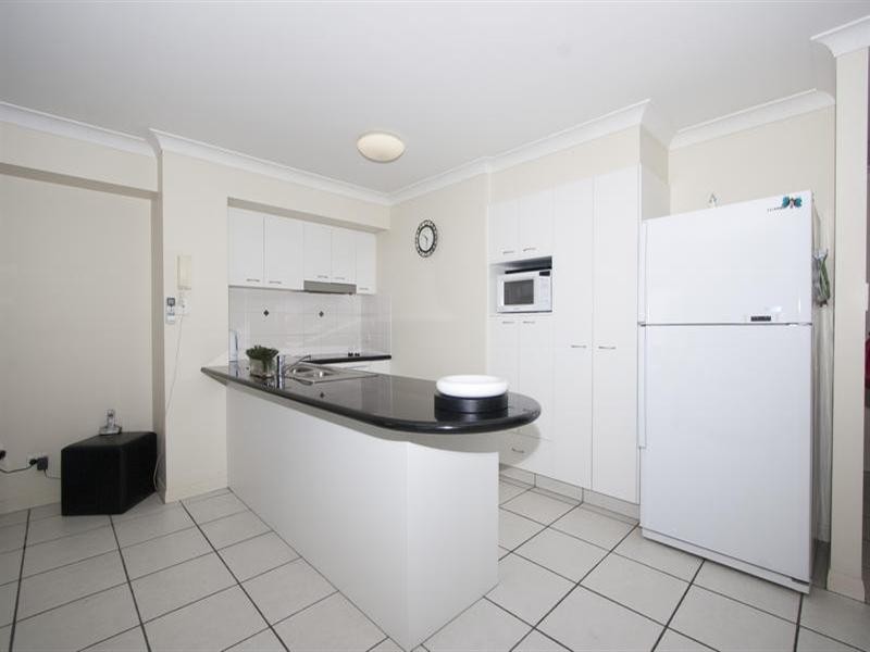 392 Marine Parade, Labrador QLD 4215