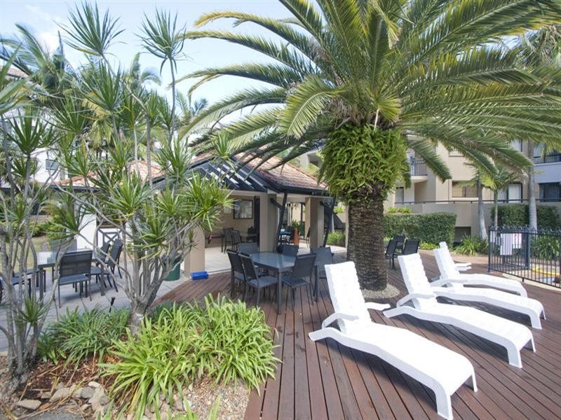 392 Marine Parade, Labrador QLD 4215