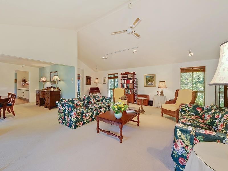 6 Midgera Street, Ashmore QLD 4214