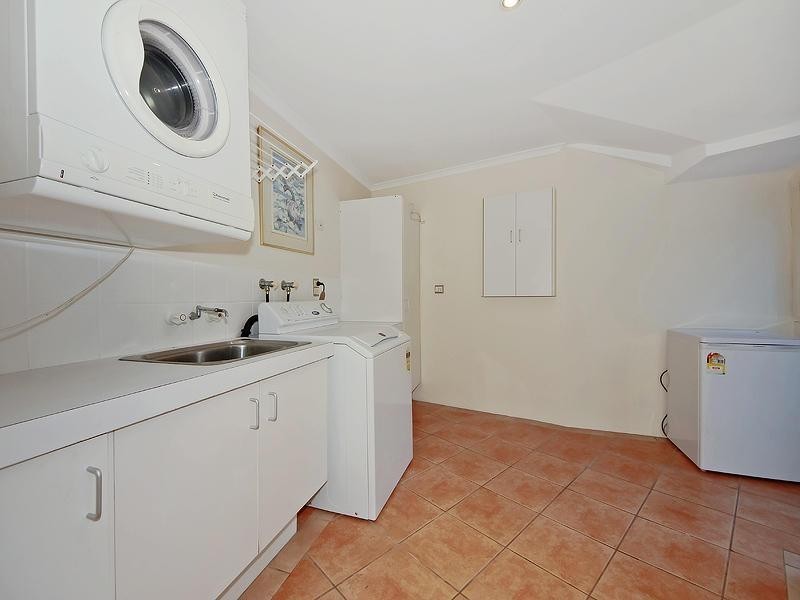 6 Midgera Street, Ashmore QLD 4214