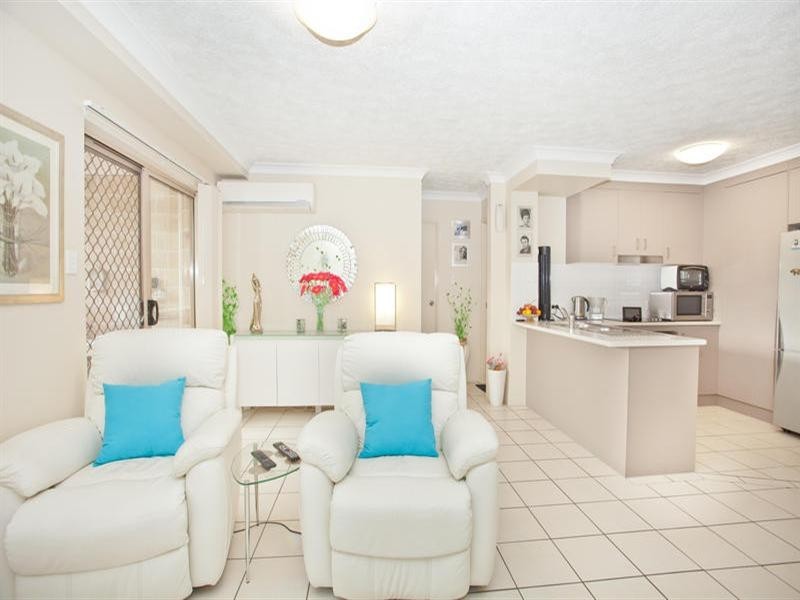 17-19 Lather Street, Southport QLD 4215