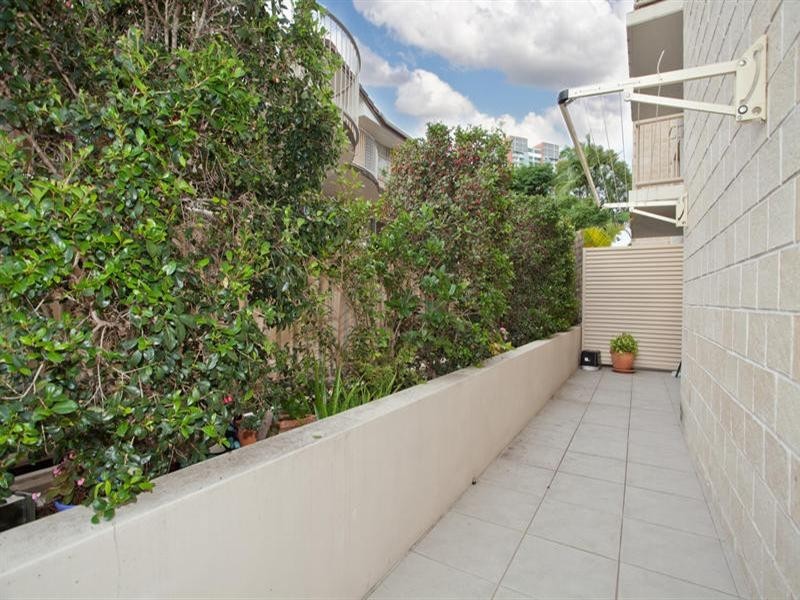 17-19 Lather Street, Southport QLD 4215