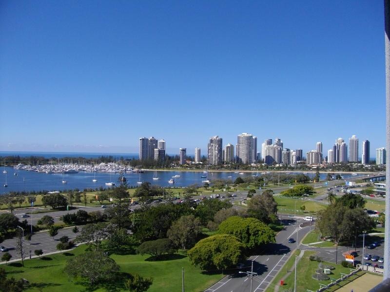 13A 10 Marine Parade, Southport QLD 4215