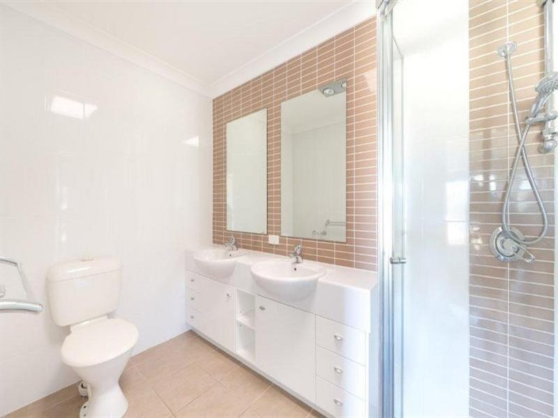 368 Pine Ridge Road, Runaway Bay QLD 4216