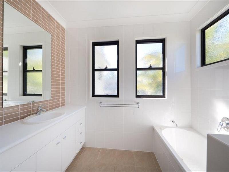 368 Pine Ridge Road, Runaway Bay QLD 4216