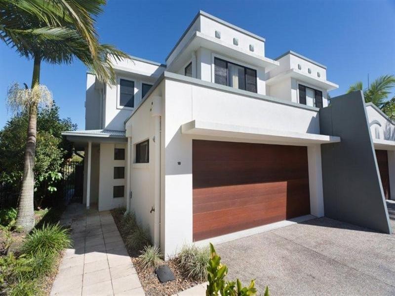 368 Pine Ridge Road, Runaway Bay QLD 4216