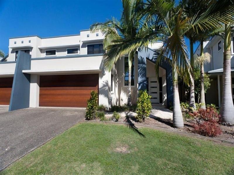 368 Pine Ridge Road, Runaway Bay QLD 4216