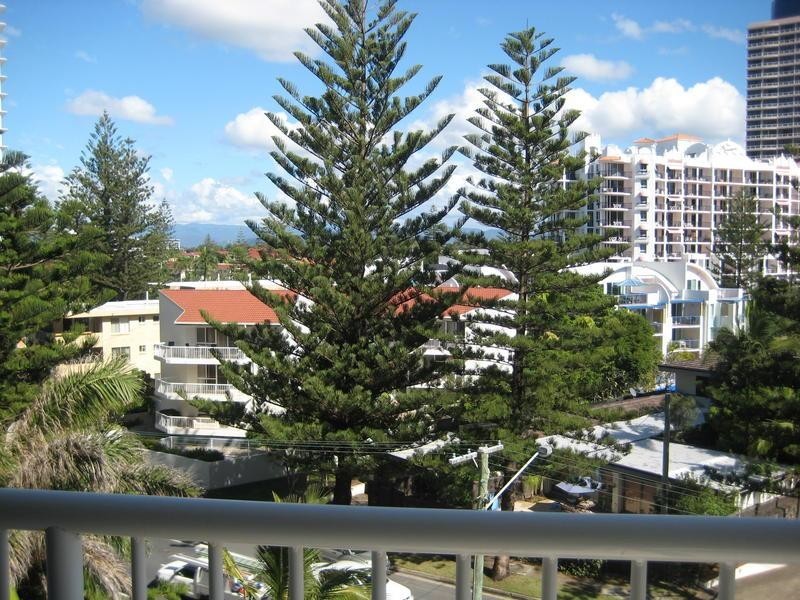 60 Old Burleigh Road, Surfers Paradise QLD 4217