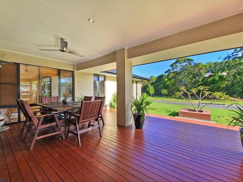 37 Mountain View Crest, Mount Nathan QLD 4211