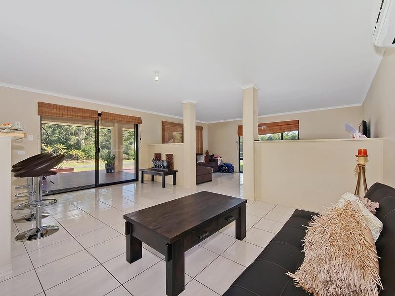 37 Mountain View Crest, Mount Nathan QLD 4211