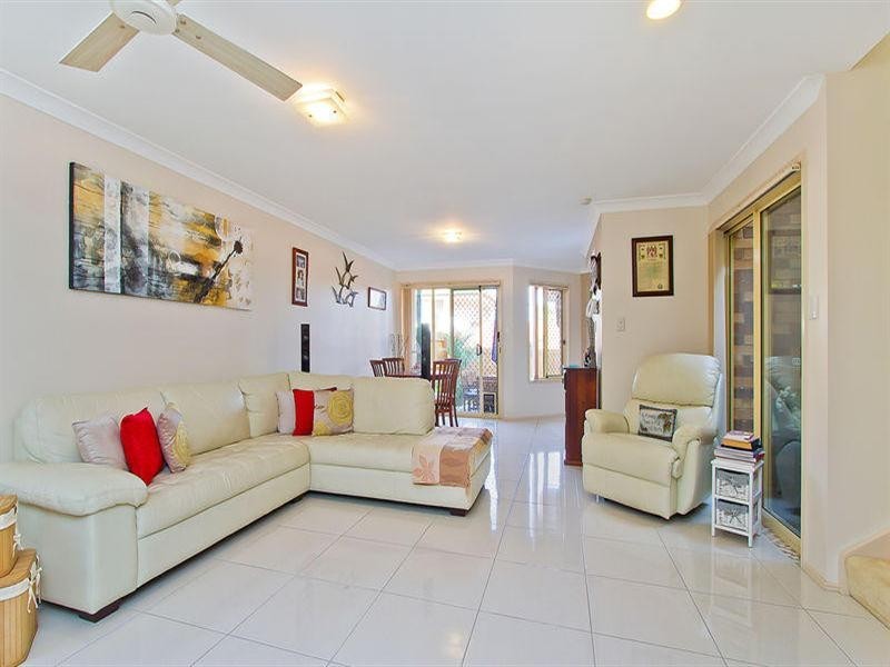 5 50 Pohlman Street, Southport QLD 4215