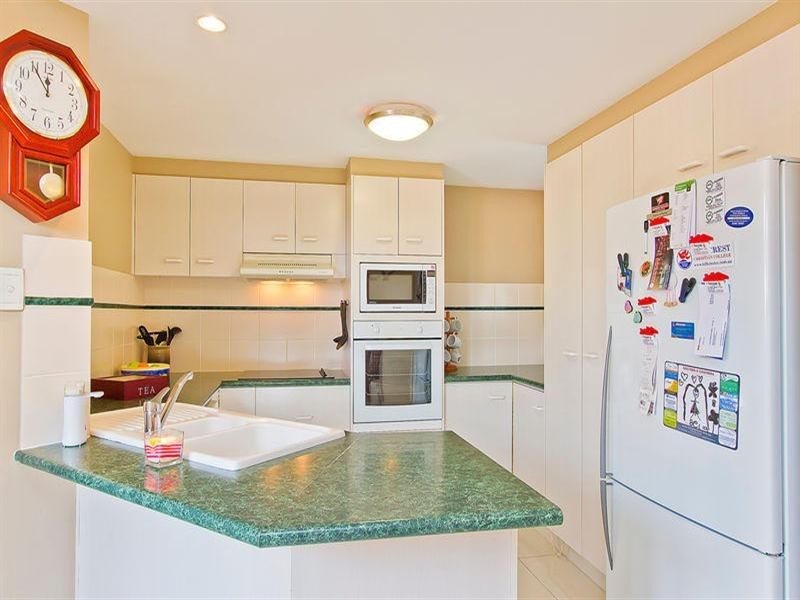 5 50 Pohlman Street, Southport QLD 4215