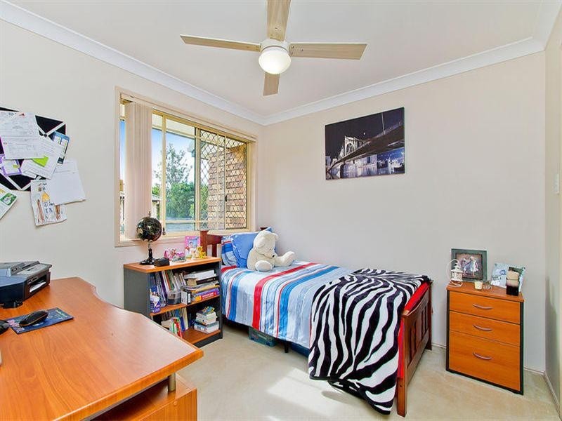 5 50 Pohlman Street, Southport QLD 4215